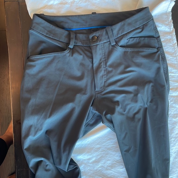 Lululemon on the move gray pants - Picture 3 of 7